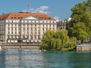 Гостиница Four Seasons Hotel Des Bergues Geneva