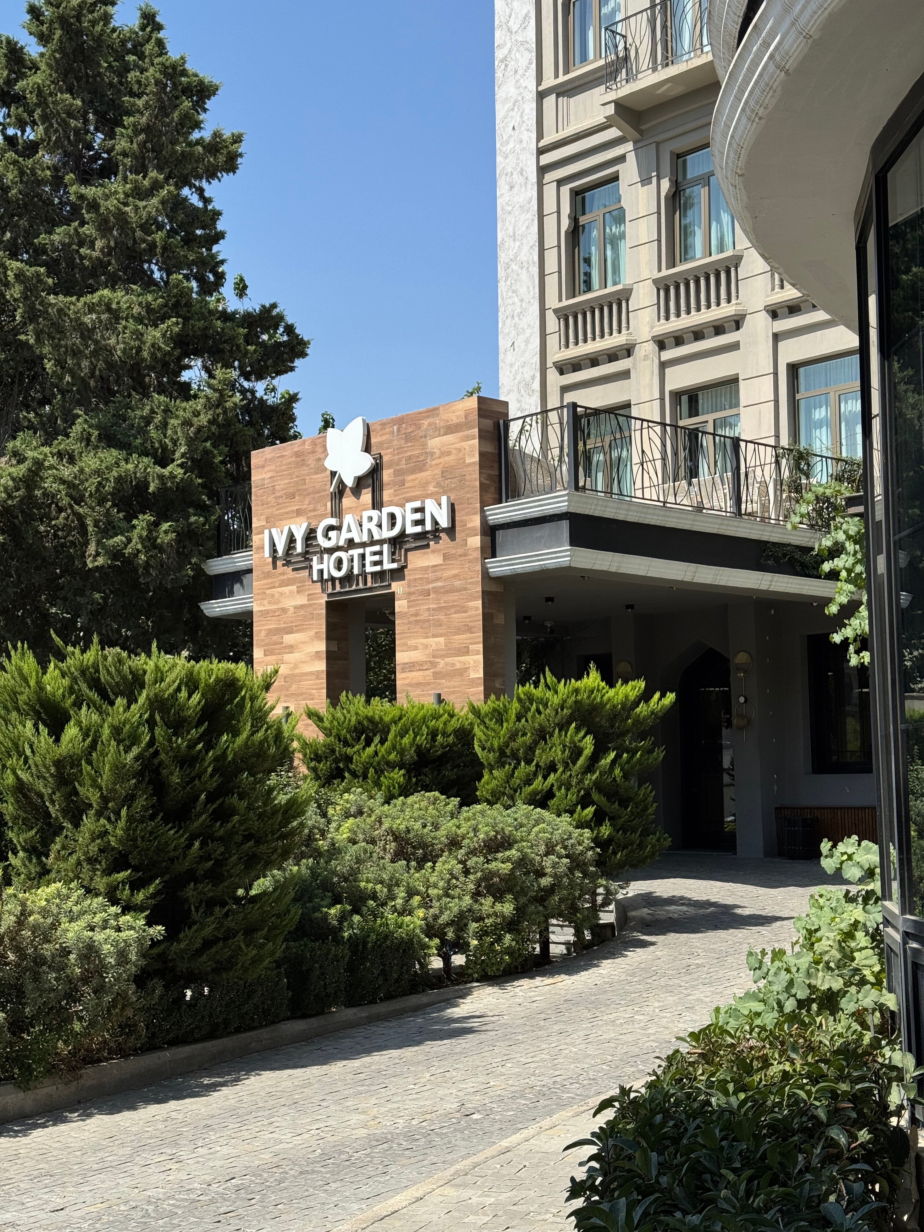 Фото Ivy Garden Hotel