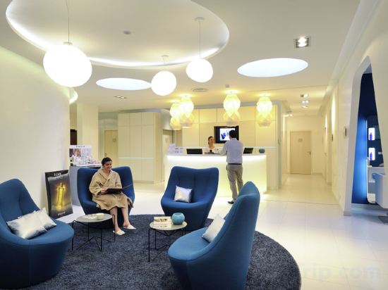 Фото Novotel Avignon Centre