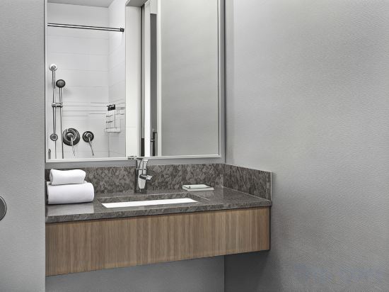 Фото Residence Inn by Marriott New York Queens