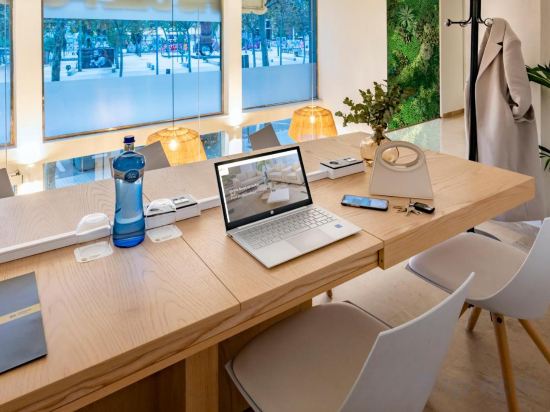 Фото Hotel SERHS Del Port