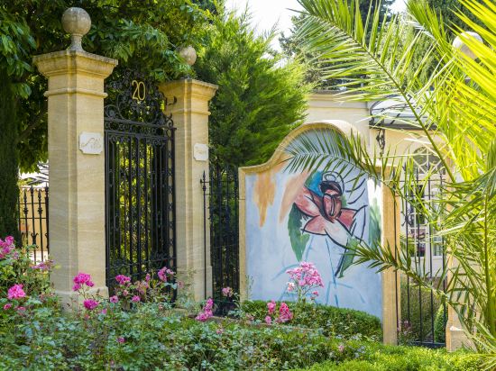 Фото Villa Gallici Hôtel & SPA