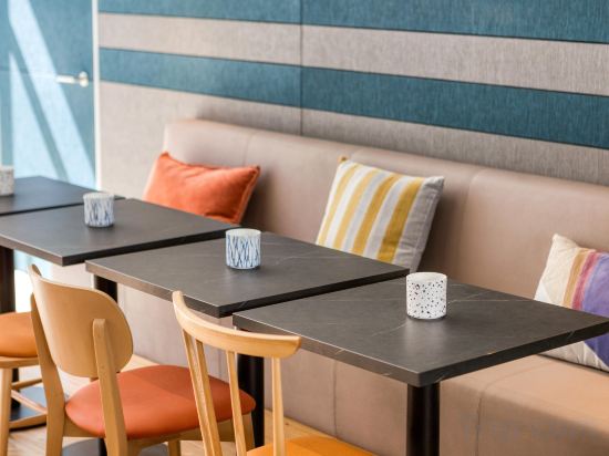 Фото Appart'City Confort Paris Clichy Mairie