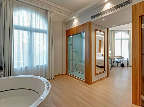 Фото Hotel Boutique Mirlo Barcelona