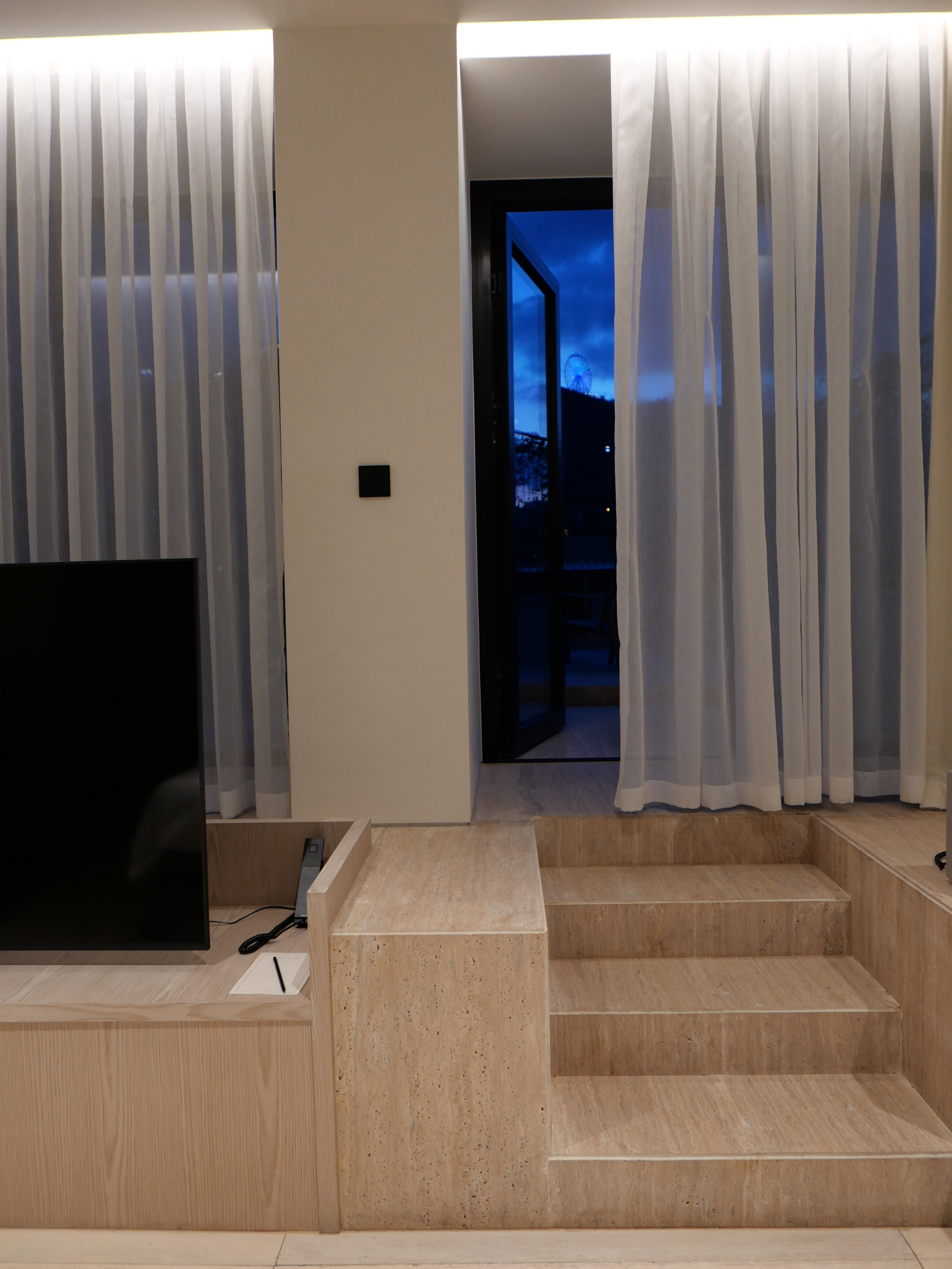 Фото The Telegraph Hotel