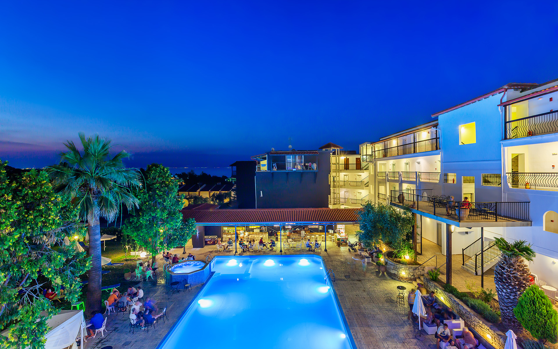 Фото отеля 1