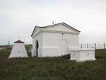 Часовня-усыпальница Муравьёвых (Trans-Baikal Territory, Petrovsk-Zabaykalskiy munitsipalny okrug, Gorodskoye kladbishche) ، مصلى كنسي، صليب تذكاري
