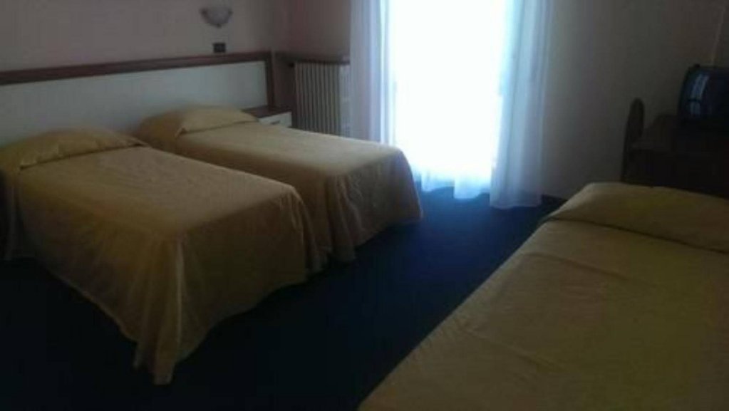 Фото Hotel Cortina