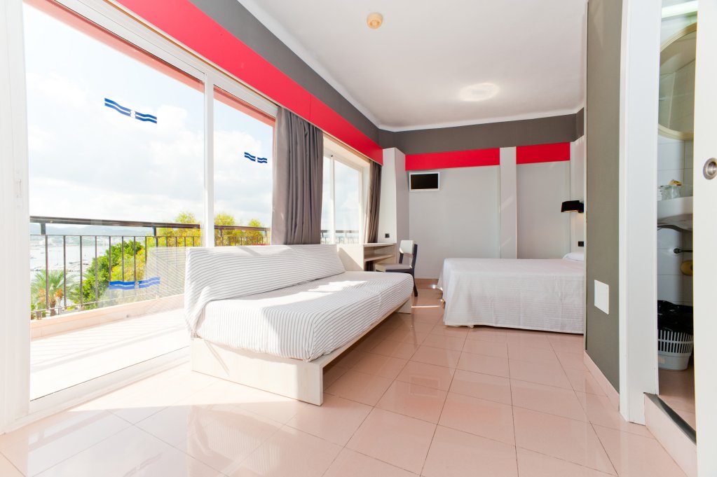 Фото The Blue Apartments by Ibiza Feeling