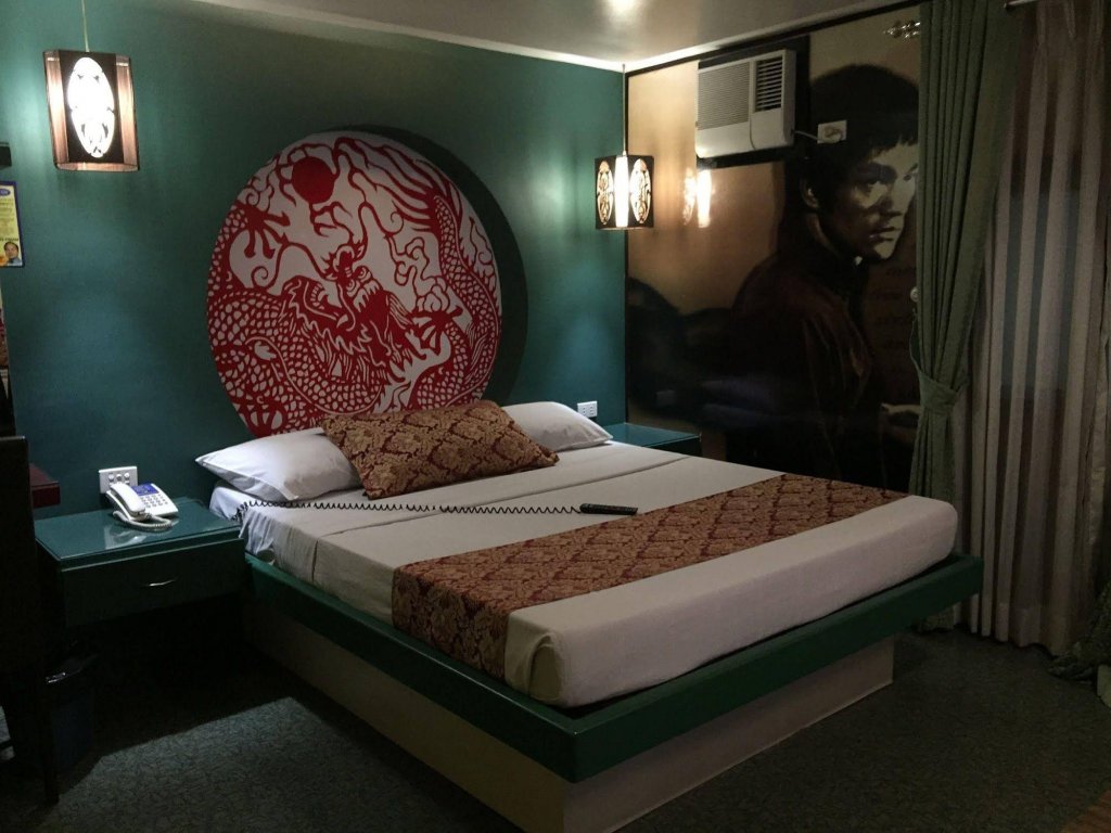 Фото отеля 2