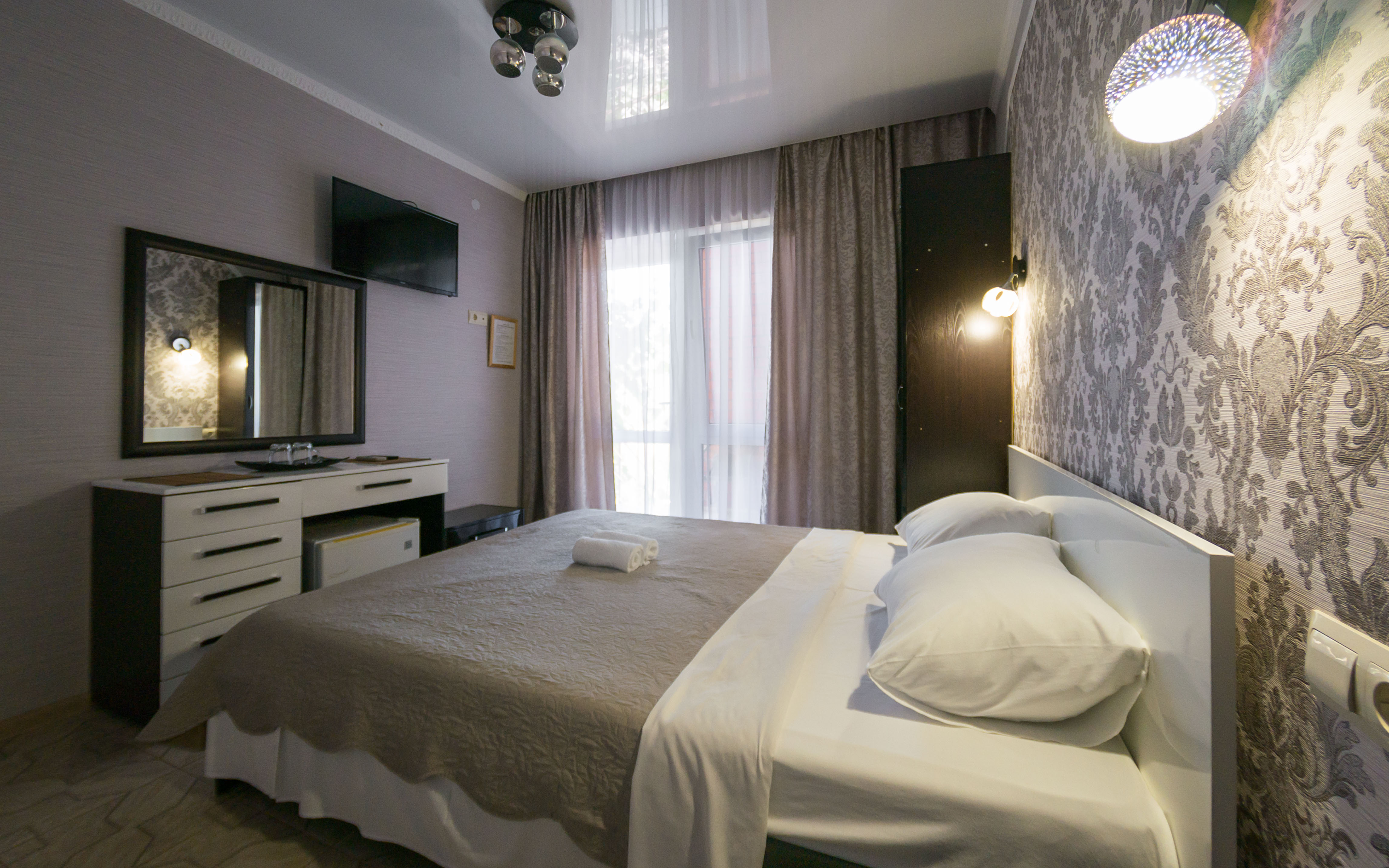 Фото отеля 2