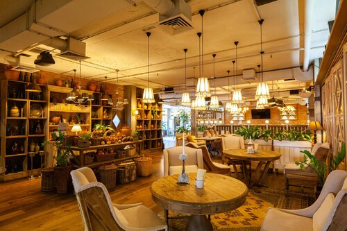 Tushino metro bekati yaqinidagi arzon qora tanli fohishalar