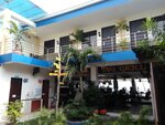 Mango's Beachfront Resort