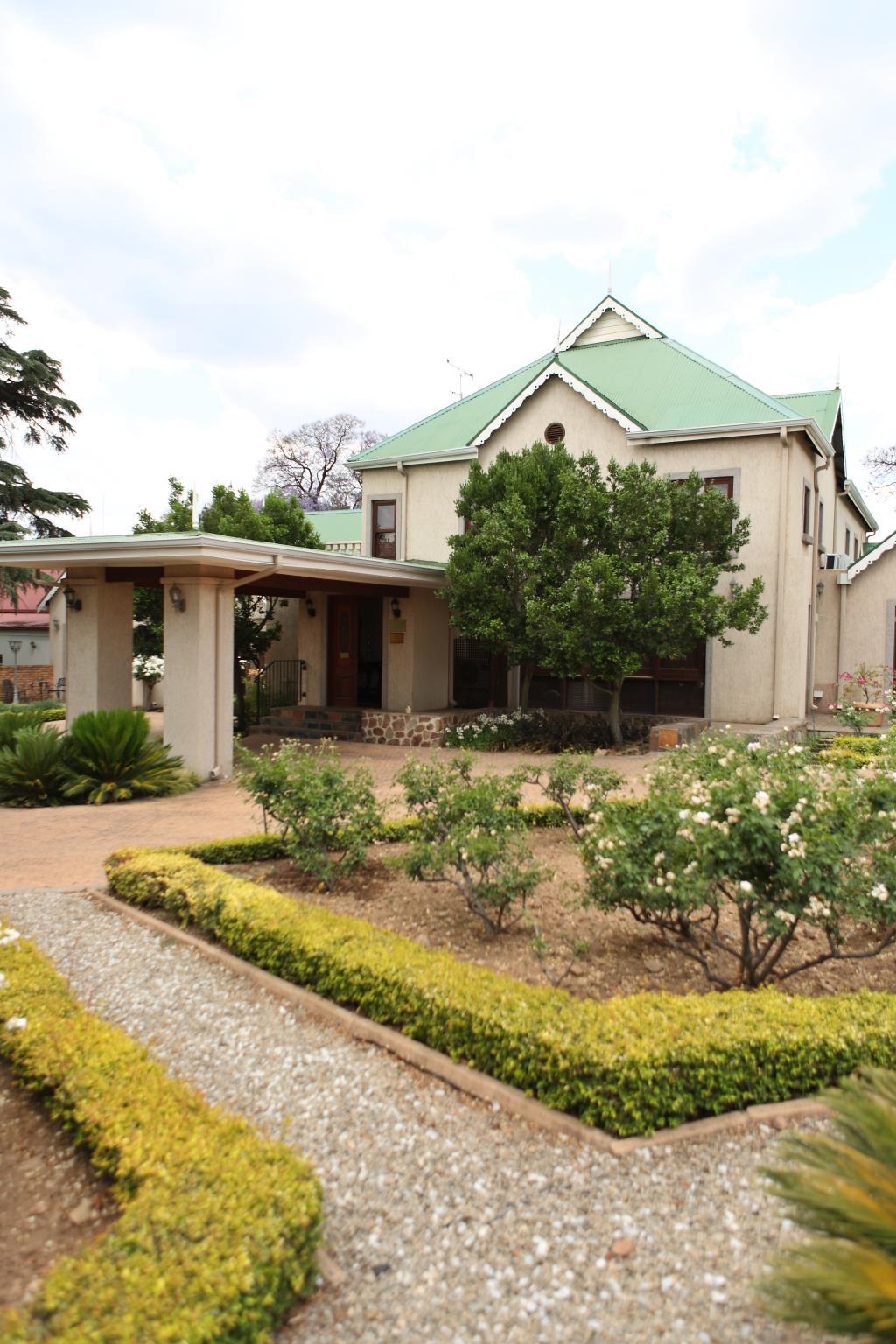 Фото Candlewoods Guesthouse