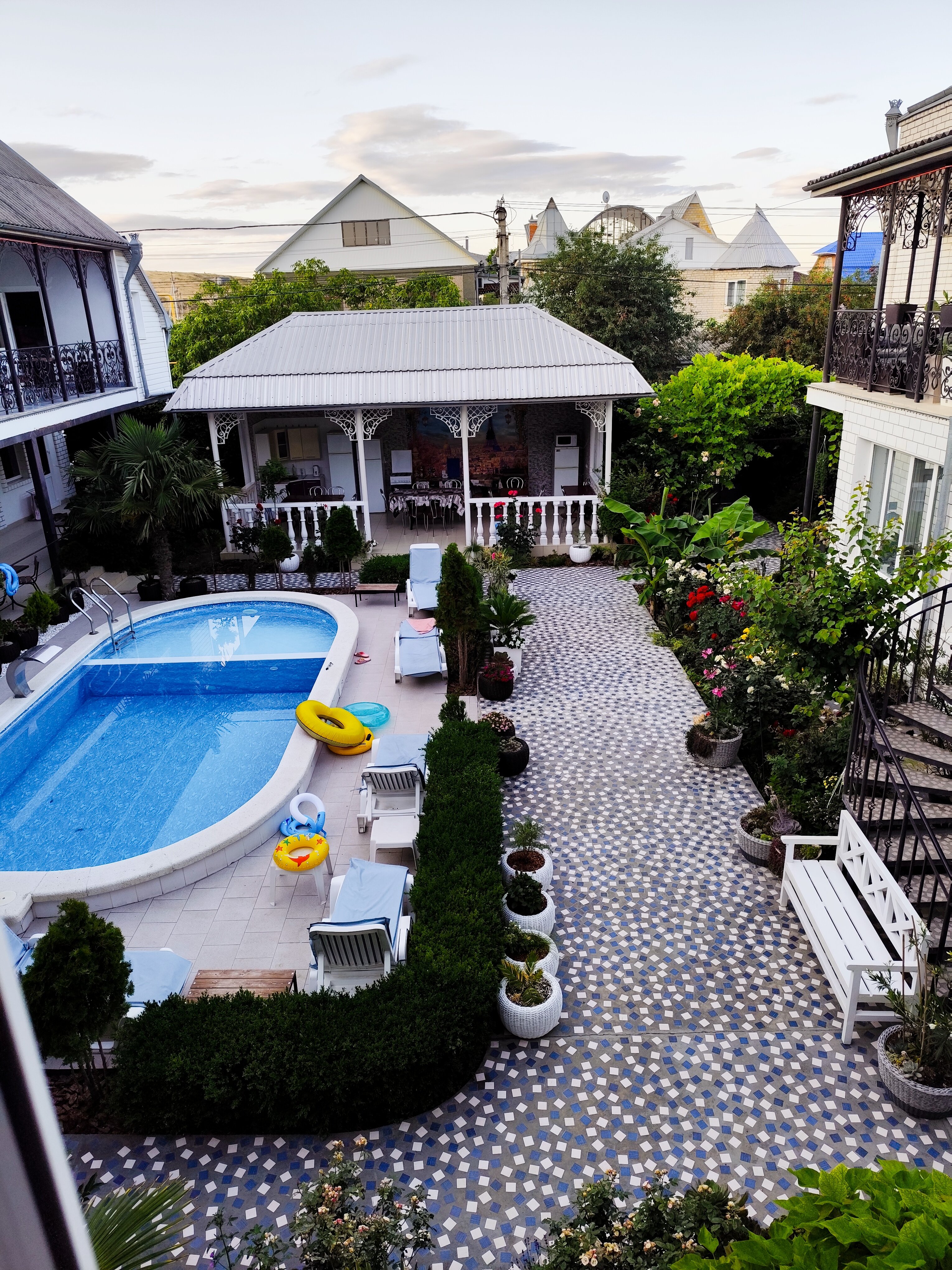 Фото отеля 1