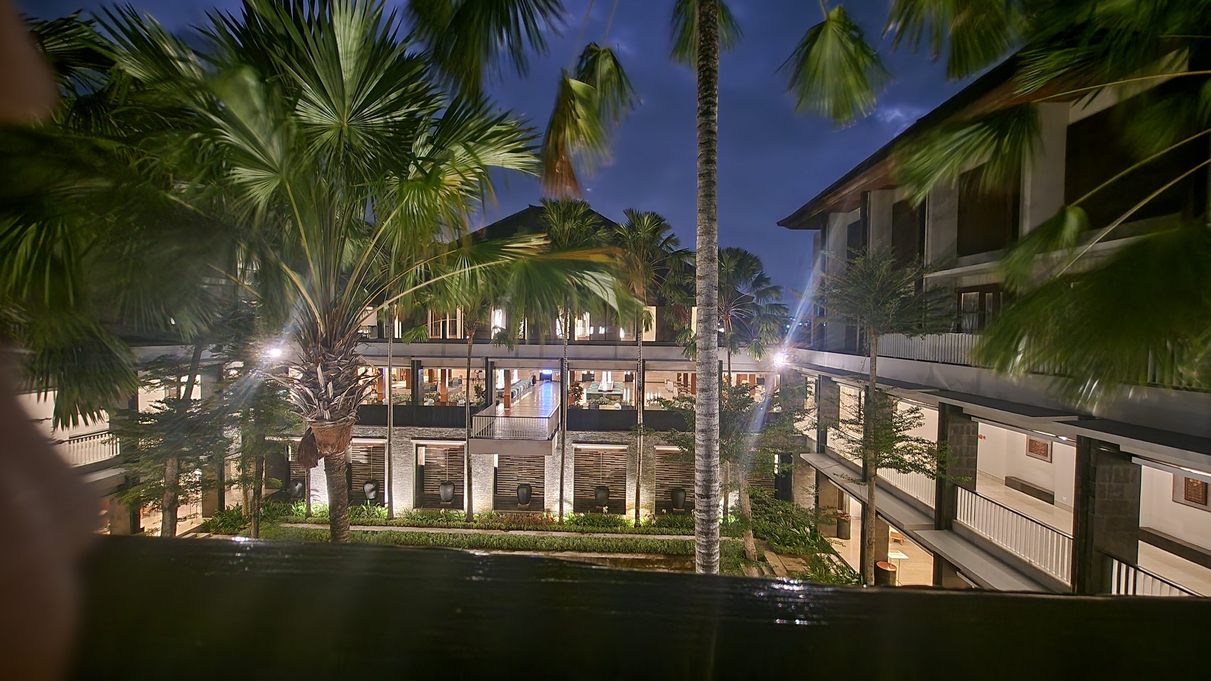 Фото Courtyard by Marriott Bali Nusa Dua Resort