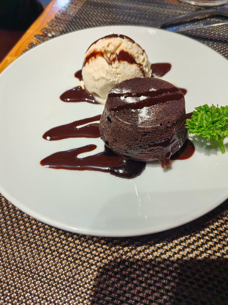 Cafe Mimi sushi pizza, Dalat, photo