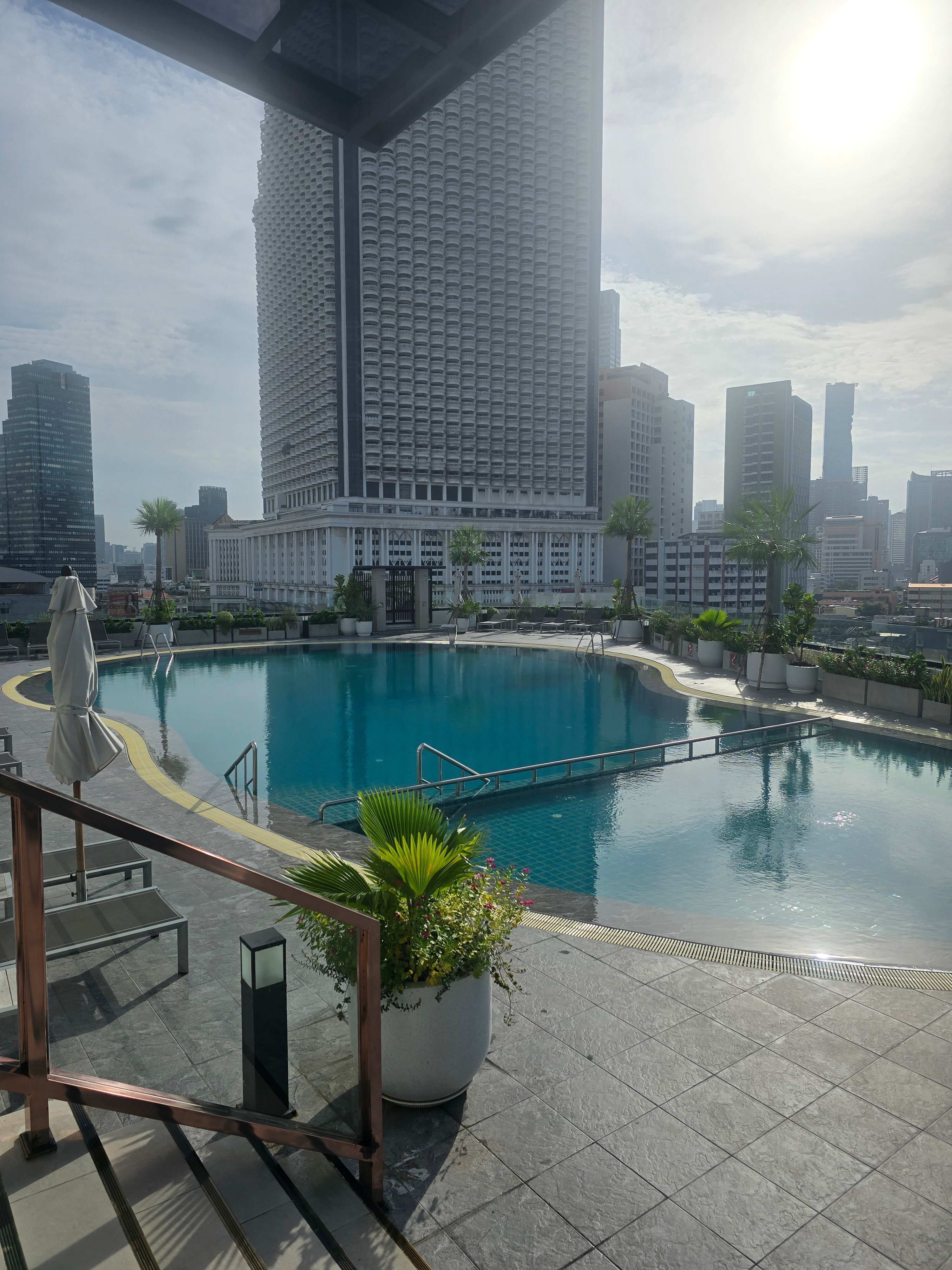 Фото Centre Point Plus Hotel Silom
