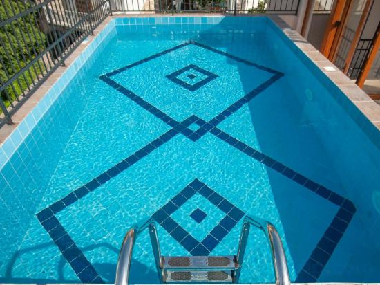 Фото Отель Twelve by Aycon