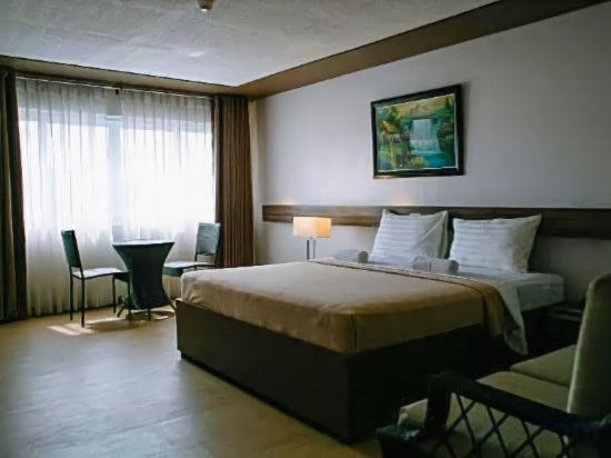 Фото Leope Hotel