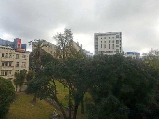 Фото Kiwi International Hotel