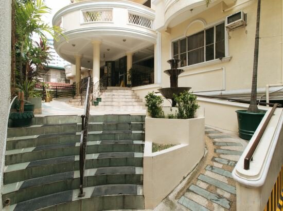 Фото Casa Micarosa Hotel and Residences by RedDoorz