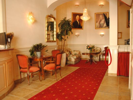 Фото De Bronzen Koets