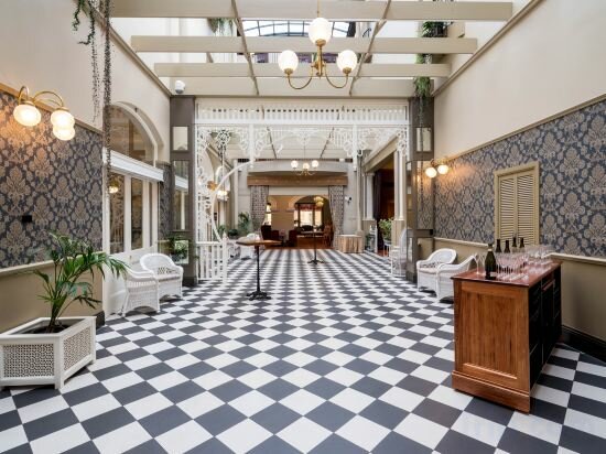 Фото Hadley's Orient Hotel