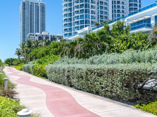 Фото Churchill Suites Monte Carlo Miami Beach