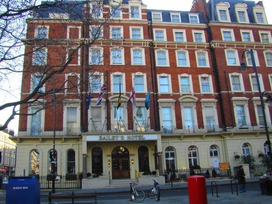 Фото The Bailey's Hotel London