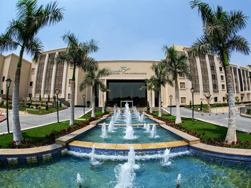 Гостиница Triumph Luxury Hotel в Каире