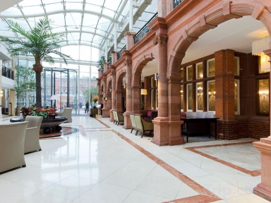 Фото The Crown London