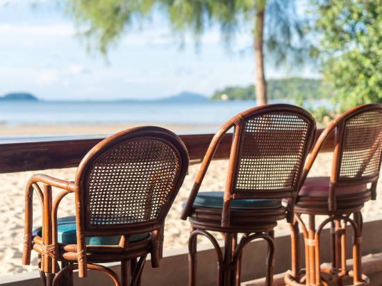 Фото Friendship Beach Resort & Atmanjai Wellness Centre