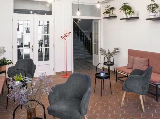 Фото City Nest Apartments by Adrez Living