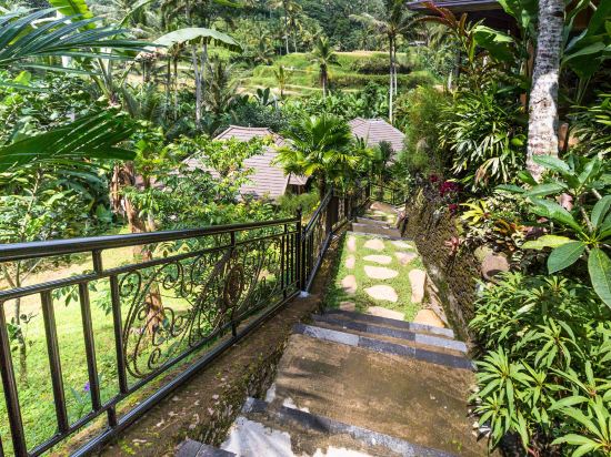 Фото Pondok Sebatu Villa