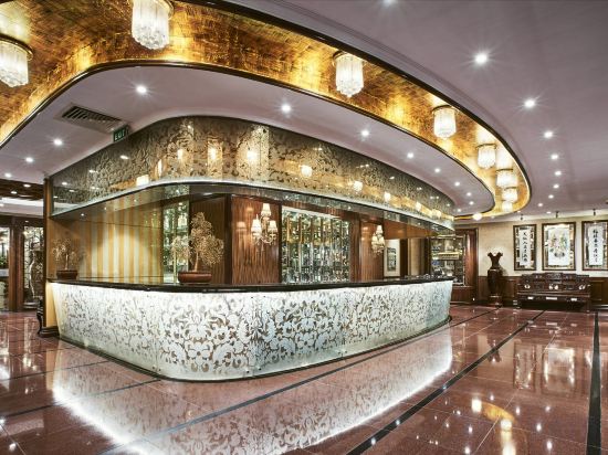 Фото Windsor Plaza Hotel