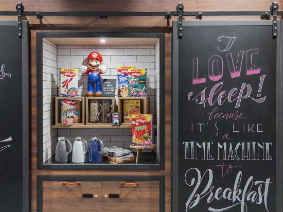 Фото Moxy Frankfurt City Center