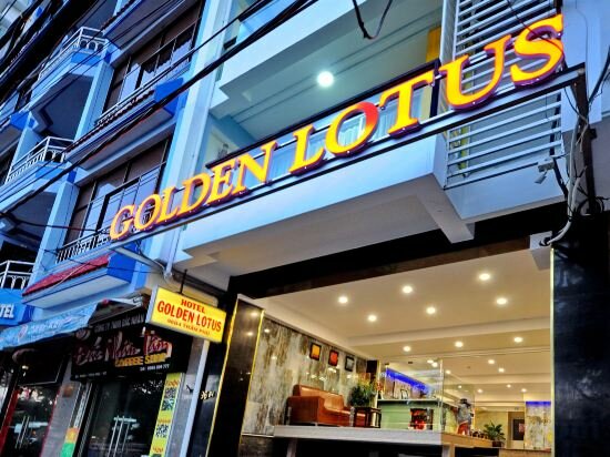 Фото Golden Lotus Hotel