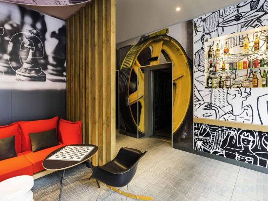 Фото Ibis Bordeaux Centre Gare Saint-Jean Euratlantique