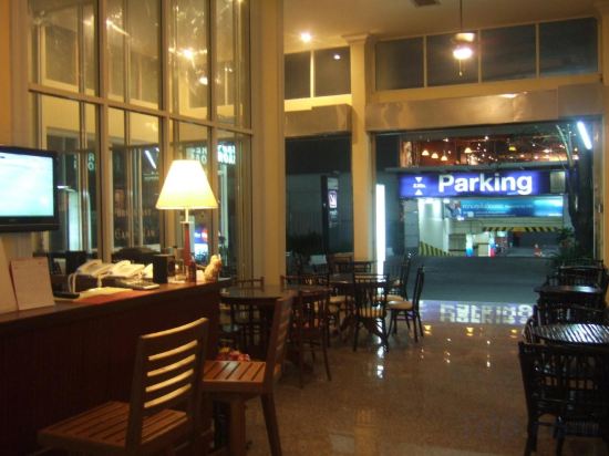 Фото Lodge 61 Bed & Breakfast Hotel