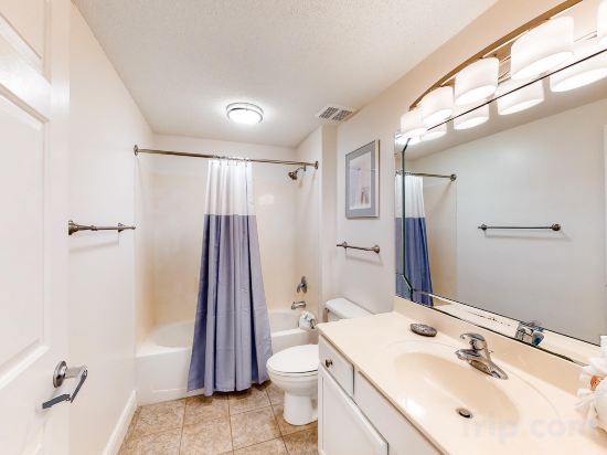 Фото Waters Edge 302