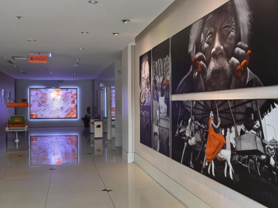 Фото Harris Hotel & Conventions Ciumbuleuit - Bandung