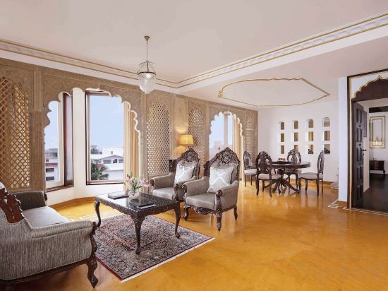 Фото Novotel Mumbai Juhu Beach Hotel