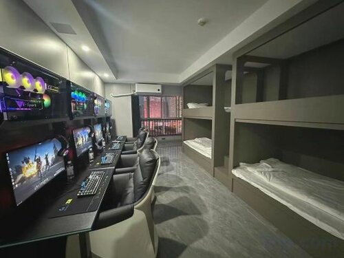 Huaxiong E-sports Homestay