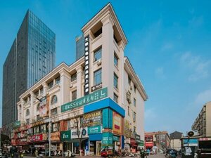 Canyon E-Sports Hotel (4th Floor, Building A, Guangyao Complex Building, Guangming Village, Changdong Town), hotel