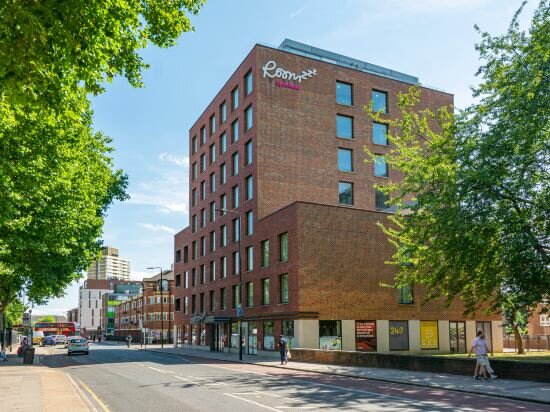 Фото Roomzzz London Stratford