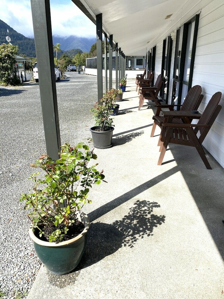 Фото Heritage Park Lodge