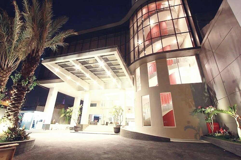 Фото Grandia Hotel