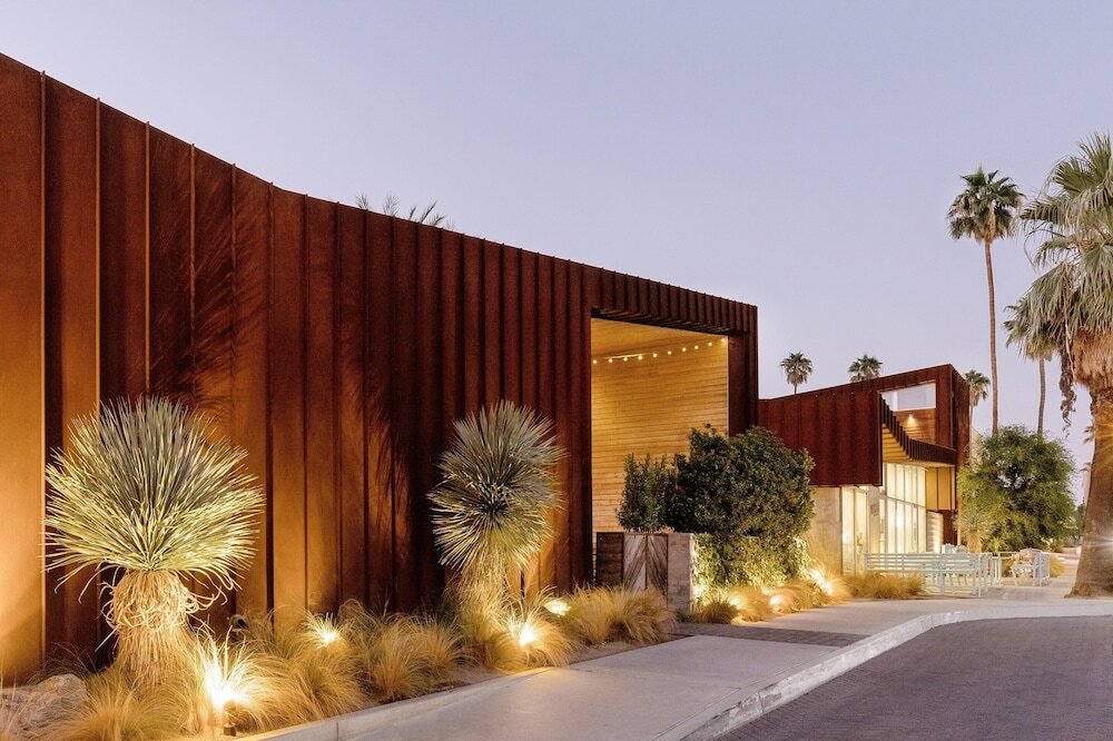 Фото отеля 2