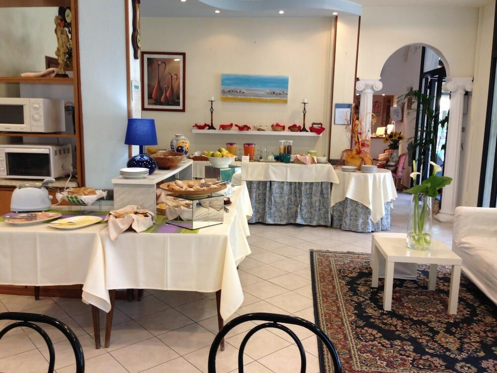 Фото Hotel Villa Giovanna